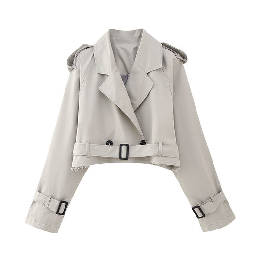 Heidi | Kurzer Trench Coat | Zeitlose Eleganz und Moderner Chic 