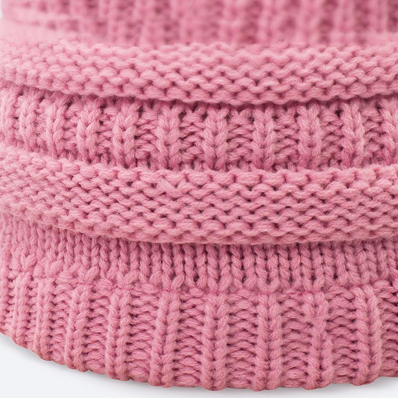 Knitted Hat with Ponytail Opening | Ideal for the Cold Season