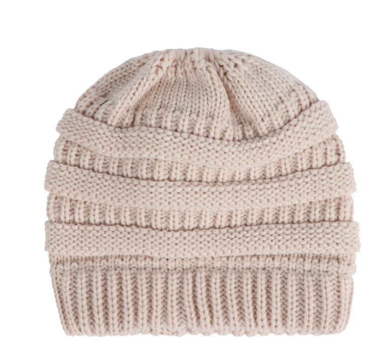 Knitted Hat with Ponytail Opening | Ideal for the Cold Season