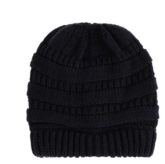 Knitted Hat with Ponytail Opening | Ideal for the Cold Season