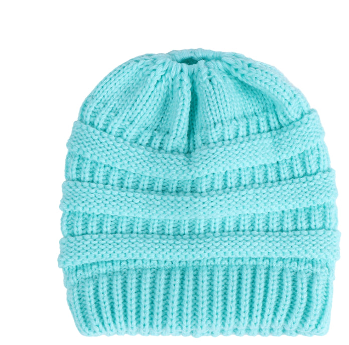 Knitted Hat with Ponytail Opening | Ideal for the Cold Season