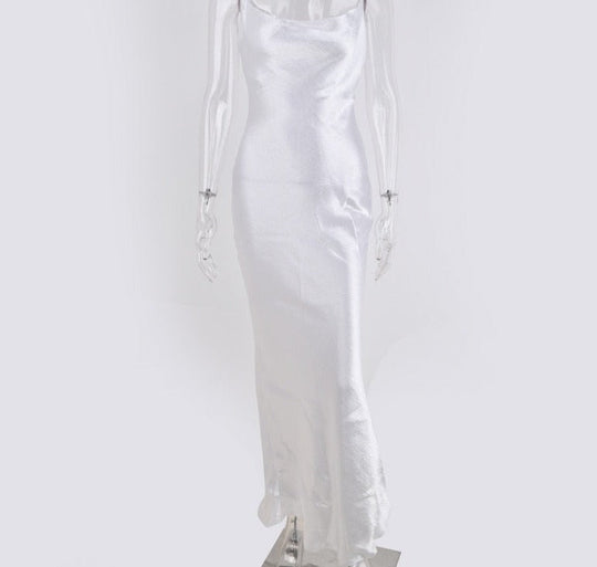 Satijnen Midi Jurk met Diepe Rugdecolleté en Delicate Bandjes