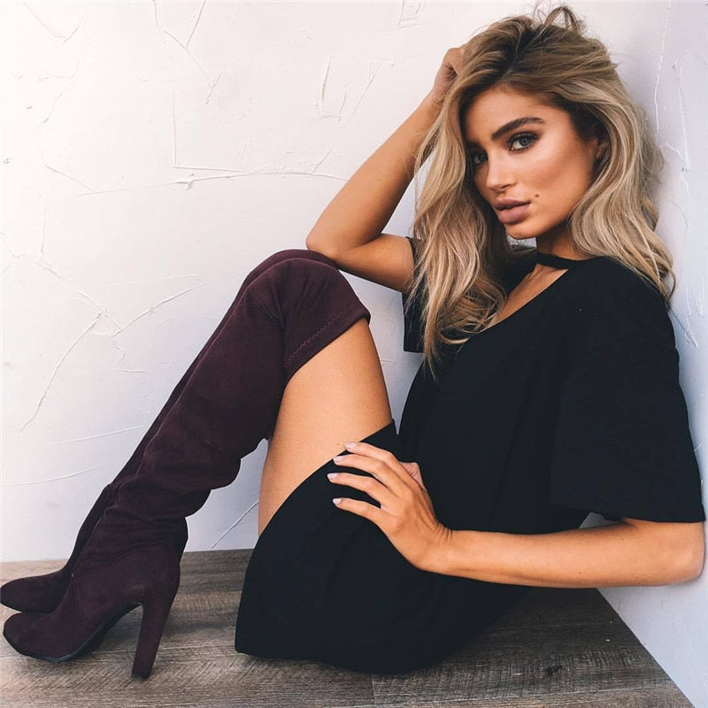 Casual T-shirt Dress with Trendy Cutout