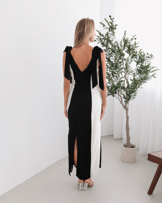 Dames | Morticia Jurk | Fit-and-Flare | Ronde Halslijn | Zelfbindende Bandjes | Maxi Lengte