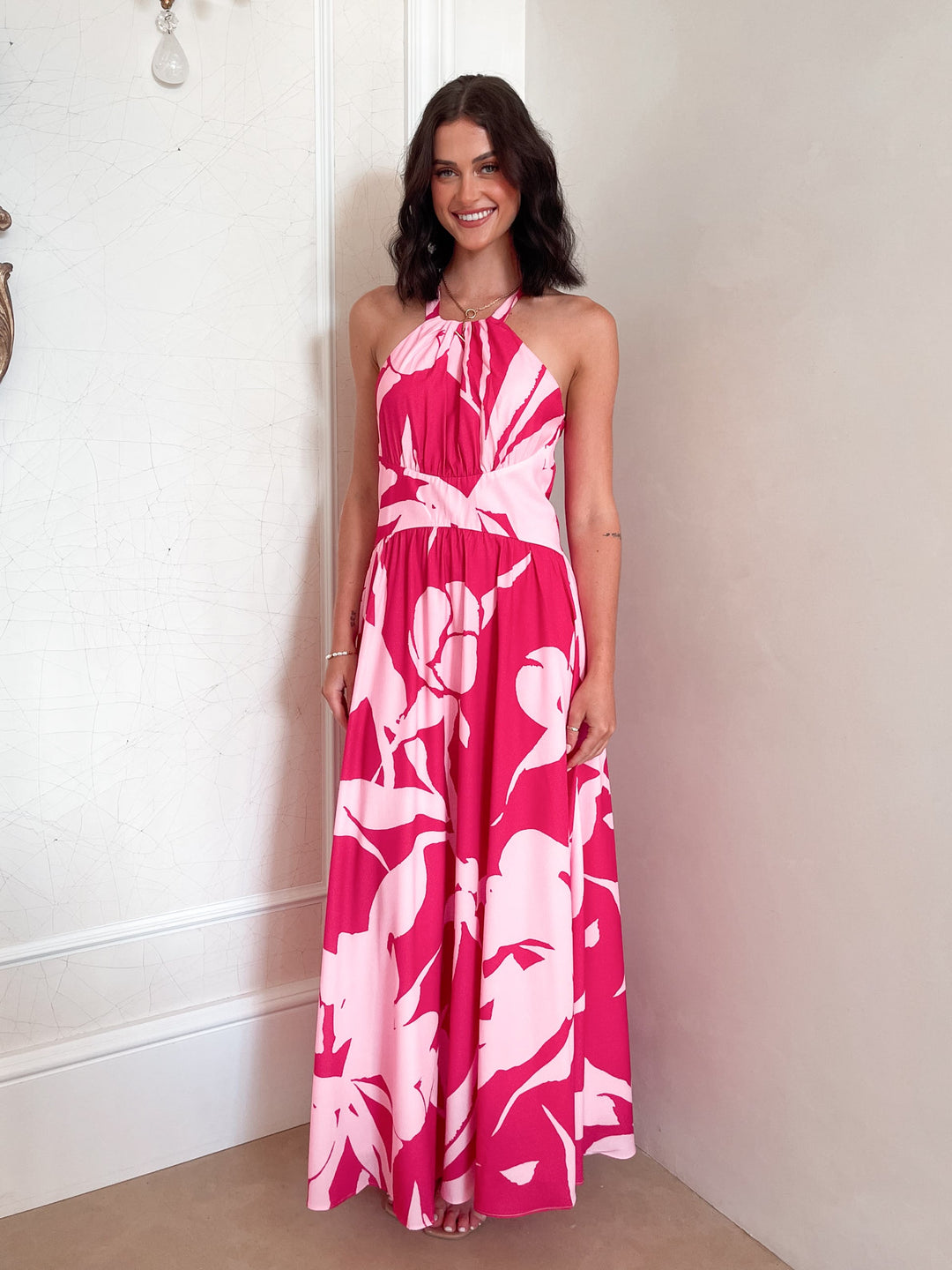 Dames | Nyra Jurk | Rode Bloemen | Halternek | Vloeiende Rok | Maxi Lengte