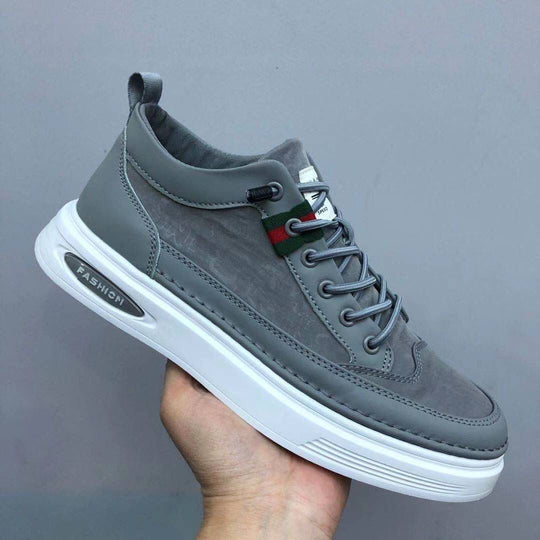 Men's Lace-Up Low Sneakers with Padded Collar and Grip Sole