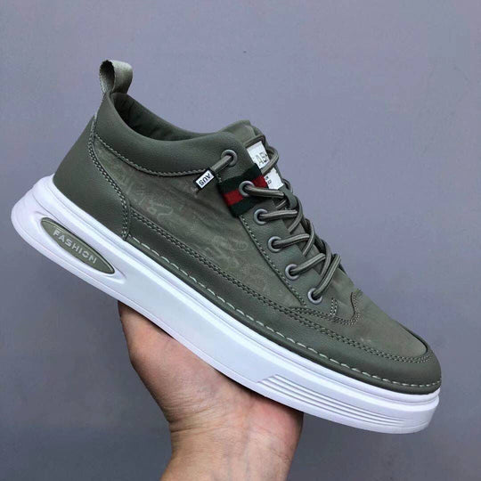 Men's Lace-Up Low Sneakers with Padded Collar and Grip Sole
