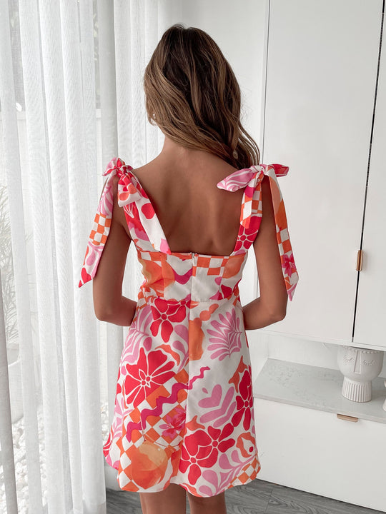 Dames | Rosalys Jurk | Roze Print | Strikbanden | Lage V-Hals | Mini Lengte