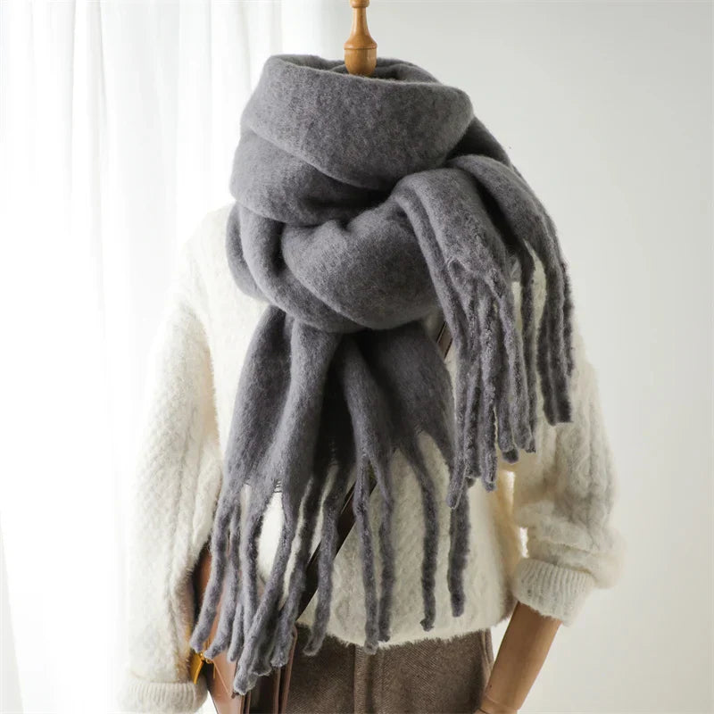 Winter Scarf for Women with Large Fringes | Ideal for the Cold Season