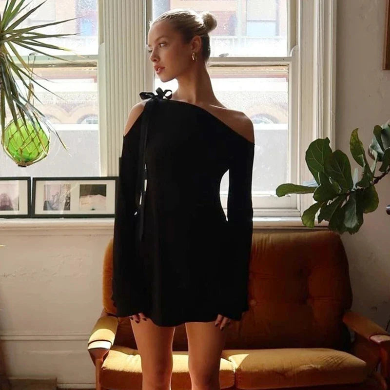 Elegant one-shoulder dress with bow