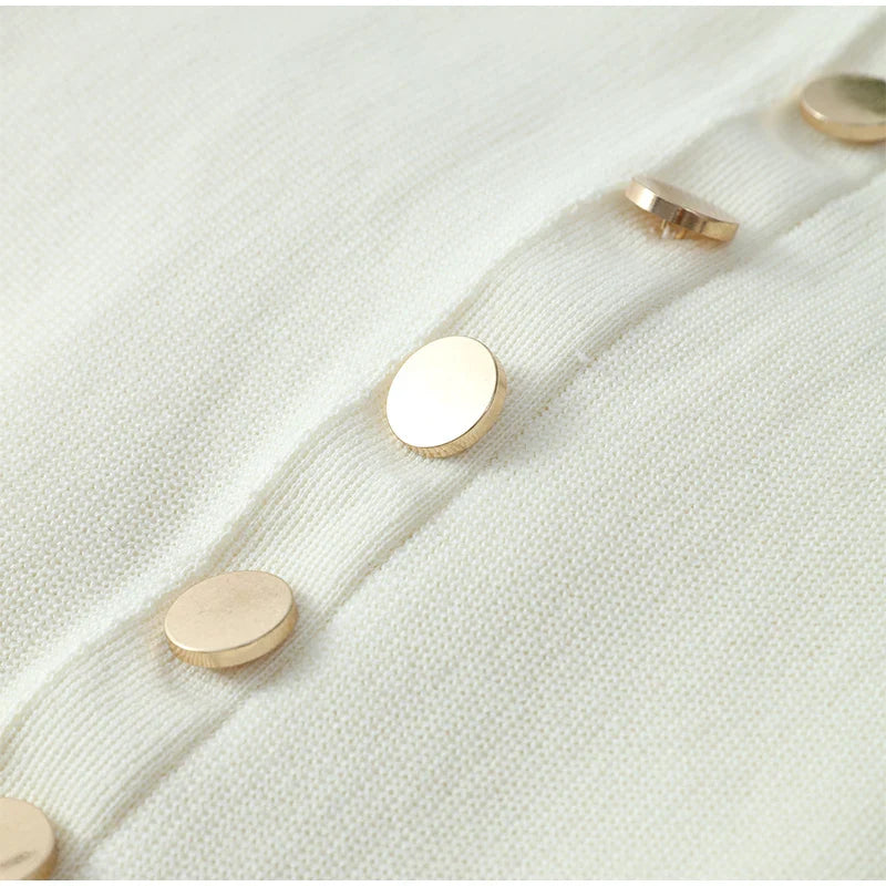 Sleeveless midi knitted dress with buttons