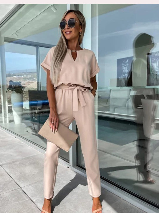 Elara Jumpsuit with Tie Detail – Stylish, Comfortable and Versatile