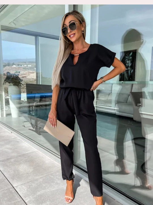 Elara Jumpsuit with Tie Detail – Stylish, Comfortable and Versatile